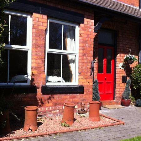 Formby Guest House ภายนอก รูปภาพ