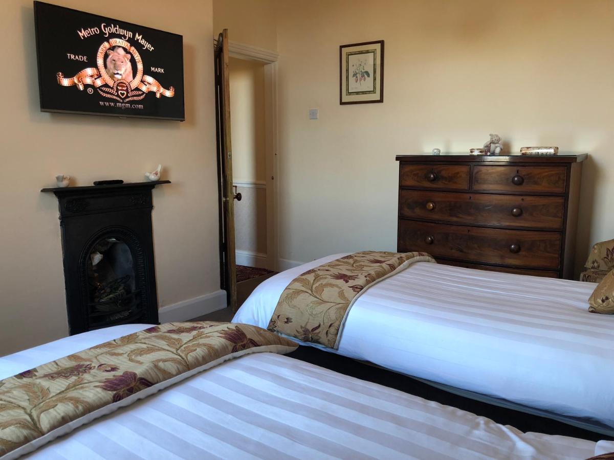 Formby Guest House ภายนอก รูปภาพ