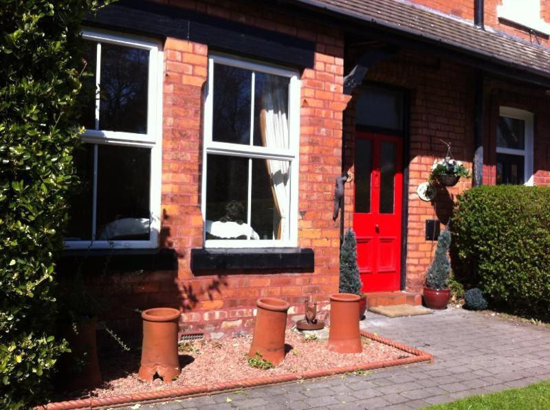 Formby Guest House ภายนอก รูปภาพ